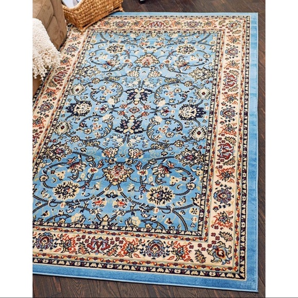 Traditional Area Rug Light Blue Floral 4’ x 6’ - Picture 8 of 8